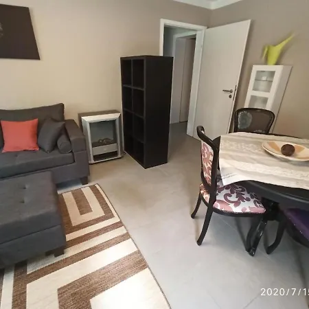 Ferienwohnung Mit Eigenem Eingang, Kostenlosem W-lan Und Teilweise Neuer Ausstattung *