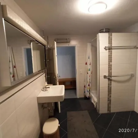 Ferienwohnung Mit Eigenem Eingang, Kostenlosem W-lan Und Teilweise Neuer Ausstattung *
