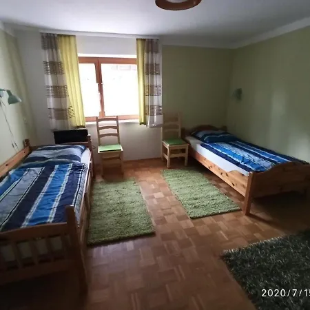Ferienwohnung Mit Eigenem Eingang, Kostenlosem W-lan Und Teilweise Neuer Ausstattung